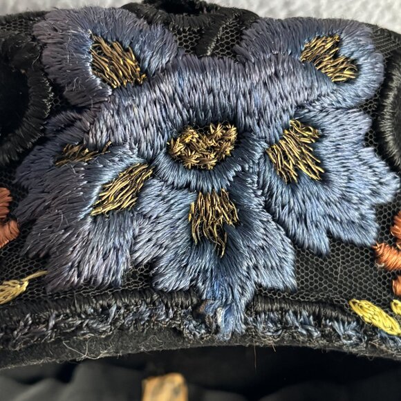 Antique Vintage Embroidered Brimless Cap main image 14